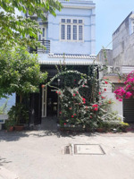 kẹt tiền gia chủ bán lỗ căn trệt nhà trệt lầu 50m2 ngay cạnh bệnh viện đa khoa bình chánh