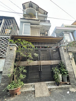 bán nhà thủ đức 3 tầng hxh- đường phú châu- tam bình.-dt: 99m(5x20)- chỉ : 9 tỷ tl -4 pn - shr