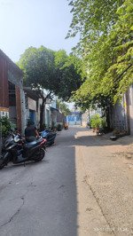 nhà cấp 4 kiêng cố. shr hẽm xe tải tránh, cách mt nguyễn ảnh thủ 100m, ngang lớn 5.5x17 chỉ 3.4 tỷ