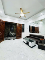 cc cần bán căn nhà xây mới 5tầng ngọc thuỵ - full nội thất giá rẻ . oto đỗ cổng