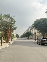 hết hồn quý khách ơi..
chủ nhà ngộp bank bán gấp. giá cực rẻ
sao biển 58,5m . vin2 nằm t