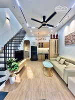 chỉ hơn 5 ty - siêu phẩm nhà đẹp -sát mặt tiền - hxh thông tân sơn nhì - thông số vàng 4 x 8.7m