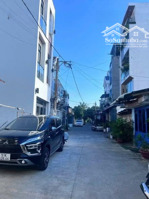 đất gần khu đô thị vạn phúc, hẻm 6m, sát mặt tiền quốc lộ 13, khu phân lô đồng bộ, sổ hồng riêng