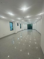 bán gấp mặt phố hoàng văn thái diện tích 50m2,7 tầng thông sàn,mặt tiền 4.5m giá 32 tỷ có tl