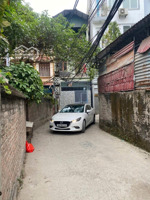cần bán rẻ nhà dân xây 3t 60m2. mt4.8 ngõ thông taxi đỗ/vào nhà chỉ 11.8 tỷ
