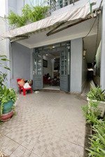 bán nhà cạnh phú mỹ hưng q.7, ngang 4.5, chỉ 7.5 tỷ