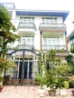 biệt thự liên phường gần global city - thiết kế khung gian mở - kiểu châu âu - 180m2 - chỉ 2x tỷ