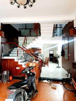 nhà mặt tiền 2 tầng đúc hòa minh 14 dt: 70m2 ngang 5m,(dt sàn 140m2)