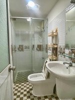 bán căn nhà khu dân cư bình hưng. kế bến xe quận 8.