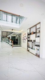 bán nhà gần biển - chỉ cách 300m - đầu tư cho thuê rất tốt - đường lương văn can