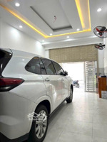 - 9 tỷ 500 bán gấp nhà bàn cờ quận 3 40m2. đường 7m. mua giữ tiền sổ hồng riền