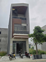 bán gấp căn nhà full nội thất giá rẻ hơn xung quanh 300tr gần chợ, cách ngã 6 an phú 1km