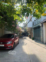 bán nhà hẻm xe hơi đường nguyễn đình chiểu p2 q3 dt: 3.4m(4m) x 10m 1 lầu 2pn giá bán 7,2 tỷ