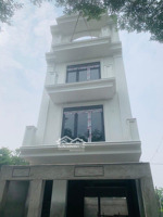 phước kiển- nhà xây mới diện tích 80m2, giá 8t3, thang máy, thương lượng mạnh. nội thất giao thô.