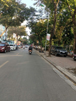 bán nhà phú diễn .dt 50m2*7 tầng *mt 4m. phân lô - oto tránh - kinh doanh -vỉa hè rộng 3m. giá 17tỷ