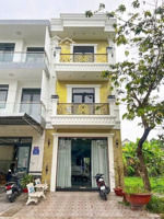 nhà 4,95 tỷ trệt 2 lầu giá tốt nhất khu đường d6 kdc hồng loan cần thơ mẫu tân cổ điển, tp cần thơ