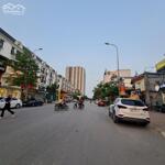 2x tỷ có tòa văn phòng 81m2, 5 tầng mặt phố 22m tại Trâu Quỳ, Gia Lâm. Lh 0989894845