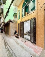 tôi bán tòa nhà 108m2 có 30 phòng khép kín dòng tiền 1.8 tỷ/ năm ngay lê đức thọ lh 