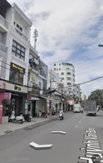 mặt tiền huỳnh văn bánh giá bằng hẻm xe hơi