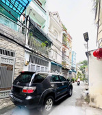 ô tô chạy qua cửa nhà - 4 tầng - ở kết hợp kinh doanh đỉnh - tân bình - đi sân bay 10 phút