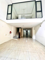 cho thuê shophouse góc 5x20m giá 30 triệu hoàn thiện cơ bản đẹp, có thang máy, 1 trệt 1 lửng 3 lầu