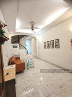 cho thuê nguyên căn nhà -bồ đề - hồng tiến giá 11 triệu/ tháng 64m x 3 tầng.