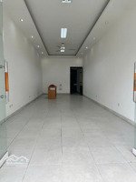 mặt ngõ thông - kinh doanh ô tô tránh - phố trần khát chân - nhà 3 tầng thông sàn giá 13tr/ tháng