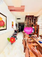 nhà phố ngay nguyễn văn linh, quận 7 - ngang 4m, 4pn, ban công sáng, gara xe hơi