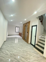 bán nhà minh khai 50m2 x mt4,6met lô góc gần phố - thang máy - nhà mới koong- các phòng khép kín