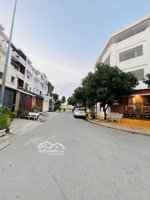 mặt tiền chính chủ 1 đời 5mx26m, shr hoàn công đủ, khu vực không có nhà bán