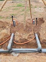 chính chủ cần tiền trả nợ bán gấp lô đất full thổ cư 100m đường thôn ngay cạnh utopia ạ