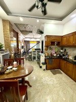 mặt tiền hxh thông- lâm văn bền q7 - 3 tầng nở hậu - hoàn công 8.9 tỷ