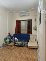 cho thuê nhà nguyên căn tại nguyên hồng diện tích 35m2x4 tầng 3 ngủ, giá 15 triệu đầy đủ nội thất.