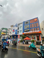 mặt tiền hoàng hoa thám, bình thạnh; dt 155m2 (8 x 18.5); xd mới hầm 7 tầng; giá bán 30 tỷ