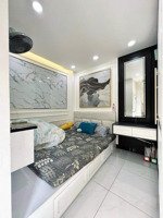 sát mặt tiền hoàng văn thụ phú nhuận - 5 tầng- 3pn - 5,5t