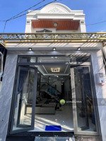 nhà đẹp shr 4m x 15m, đúc 1 lầu 3pn, hẻm 5m thông đường lâm thị hố