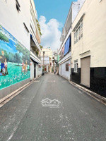 huỳnh văn bánh- phú nhuận- 3 lầu- 28m2- hẽm thông và rộng rãi