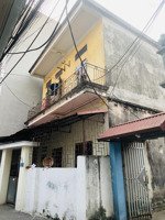 cc bán gấp đất bà triệu, dt 54m2 giá 10 tỷ ô tô 7 chỗ vào nhà, gần chợ hà đông. lhcc 