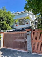 bán biệt thự sân vườn thủ đức- 3 tầng-tam bình-dt: 330m2(11x30)-chỉ : 25 tỷ-tl đường 10m, hoàn công