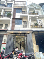 bán nhà gần nguyễn ảnh thủ q12, 4x13m, hẻm 6m, 1 trệt 2 lầu, tặng full nội thất, chỉ 5,75 tỷ