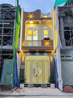 nhà phố kiến trúc hiện đại xây mới - có 3 phòng ngủ - tặng nội thất cao cấp - ôtô đậu trong nhà