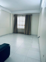 cho thuê nhà làm chdv, homestay hoặc làm vp phố quan nhân 45m2 6 tầng 4 phòng ngủ ngõ nông oto qua