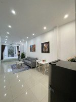cho thuê căn hộ 1k1n đội cấn full nội thất 7,6 triệu/tháng