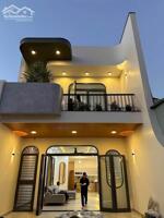 Căn nhà lầu ngay sát đường Huỳnh Văn Nghệ