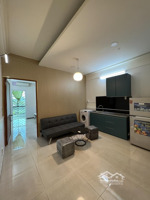 cho thuê phòng .full nội thất có ban công rộng ,8.000.000đ/tháng. lh mr.bình 