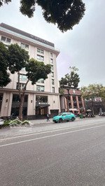 mặt phố trần hưng đạo - hoàn kiếm. 300m2. thiết kế 2 tầng. không yếu tố biệt thự. giá 150tỷ