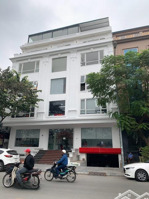 cc cho thuê nhà mp đỗ quang - trần duy hưng, dt 200m2 * 4 t, mặt tiền 8m, thông sàn, tm. giá 83tr