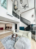 cho thuê gấp penthouse new saigon hagl3.1 trệt, 2lầu , 4pn 1 kho, 4wc, 360m2,sân vườn.lh:0989797674
