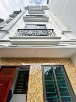 hơn 5 tỷ nhà đẹp 5 tầng mới tinh dt 30m2 thiết kế 1 tầng 1 phòng rộng hiện đại bắc từ liêm