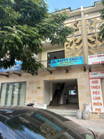 căn shophouse mặt tiền dân chủ giá chỉ 4 tỷ, nhà hoàn thiện sẵn, tiện cho thuê ngay.lh0901730811